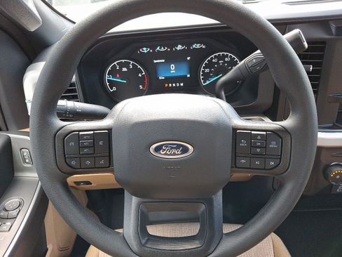 New 2025 Ford F250 XLT w/ FX4 Off-Road Package image 13