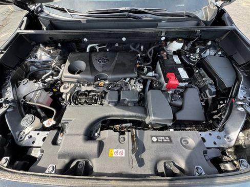 Certified 2023 Toyota RAV4 LE AWD/4WD image 33