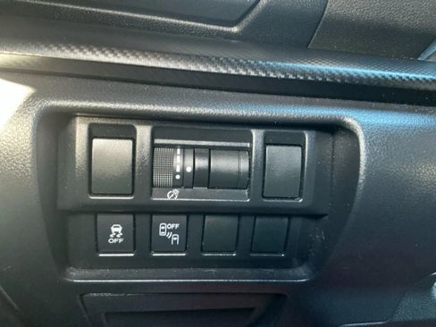 Used 2020 Subaru Impreza 2.0i Premium image 33