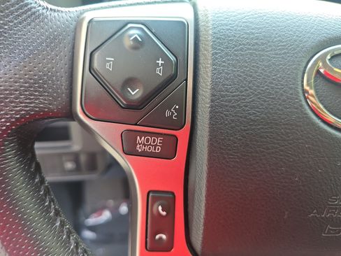 Used 2019 Toyota Tacoma SR5 RWD image 15