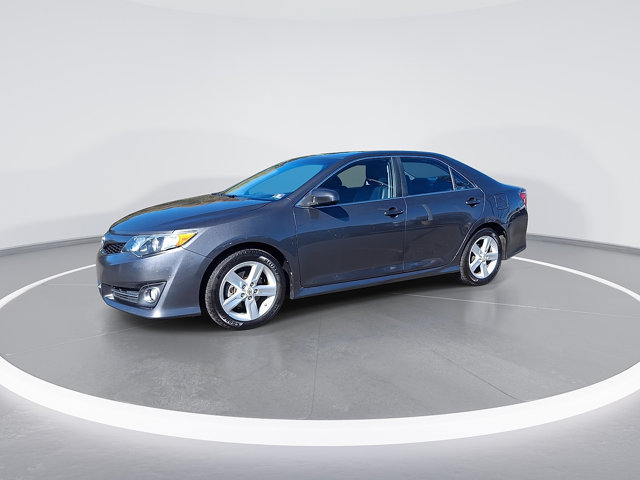 Used 2012 Toyota Camry SE FWD image 4