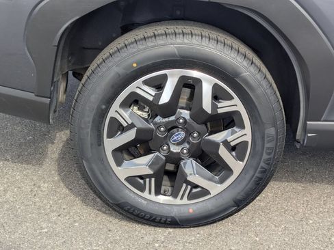 Certified 2025 Subaru Forester AWD/4WD image 11