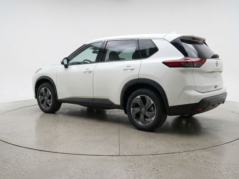 Used 2025 Nissan Rogue SV FWD image 6