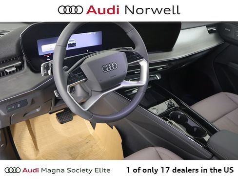 New 2026 Audi Q3 quattro 2.0T AWD/4WD image 2