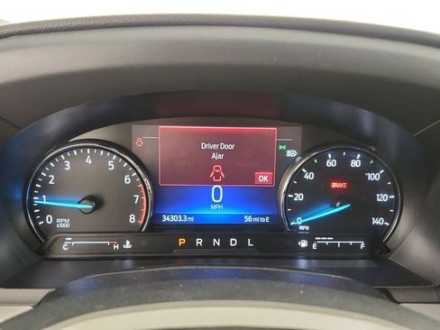 Used 2023 Ford Explorer XLT w/ Equipment Group 202A AWD/4WD image 11