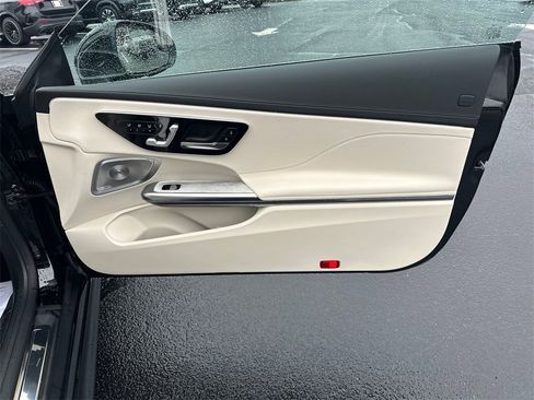 Certified 2025 Mercedes-Benz CLE 300 4MATIC Cabriolet image 15