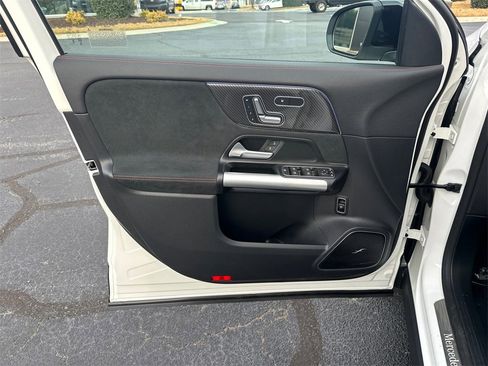 Certified 2025 Mercedes-Benz GLA 250 image 10