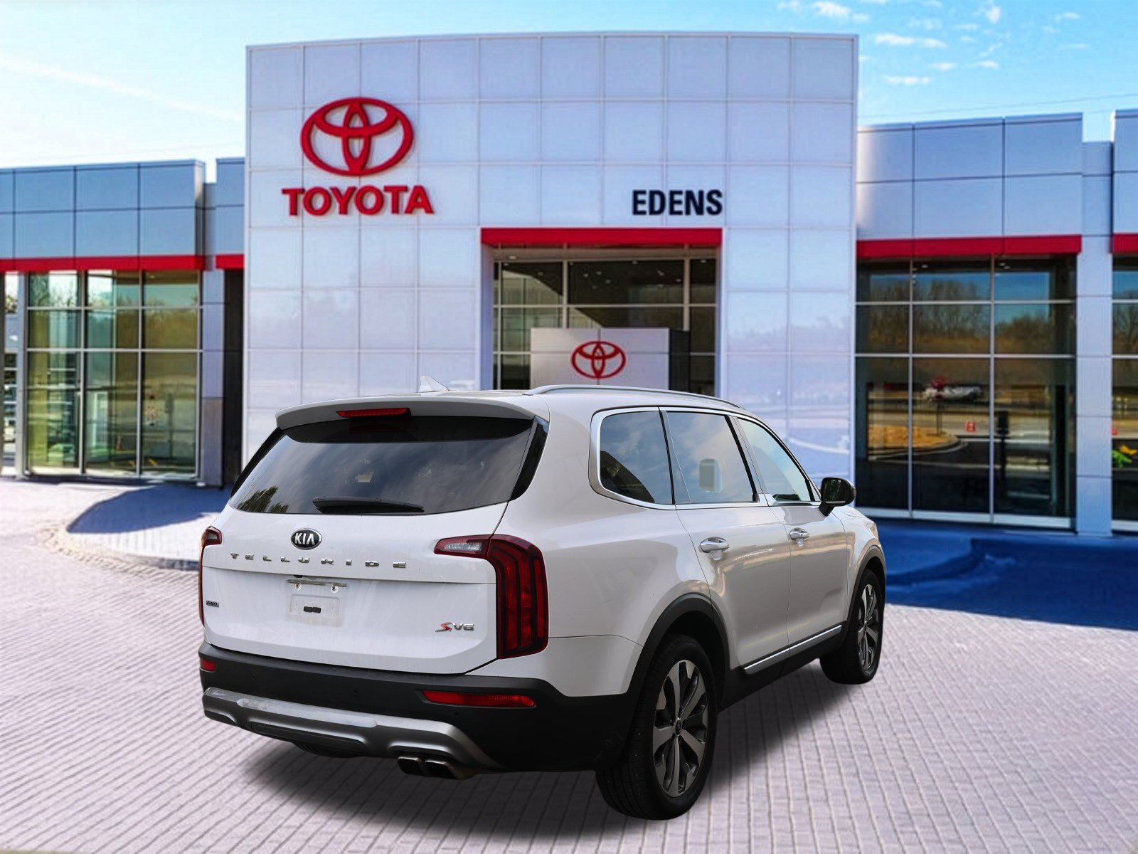 Used 2021 Kia Telluride S AWD/4WD image 3
