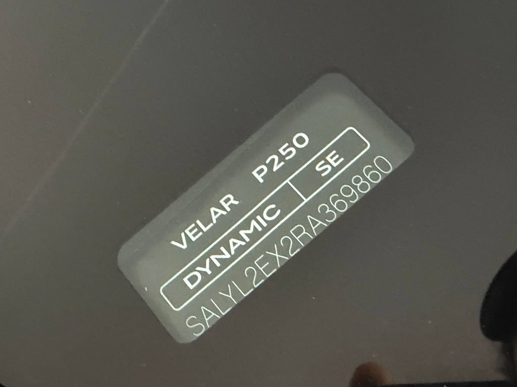 Used 2024 Land Rover Range Rover Velar Dynamic SE AWD/4WD image 25