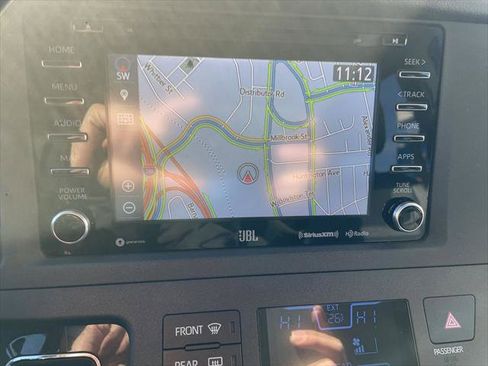 Certified 2020 Toyota Sienna SE w/ SE Preferred Package image 19