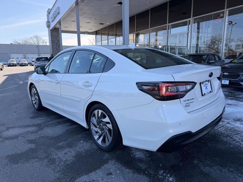 Used 2023 Subaru Legacy Limited image 3