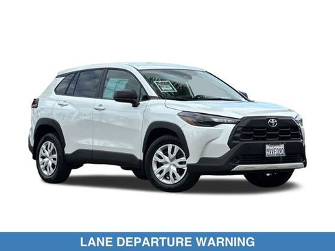 Used 2026 Toyota Corolla Cross L FWD image 2