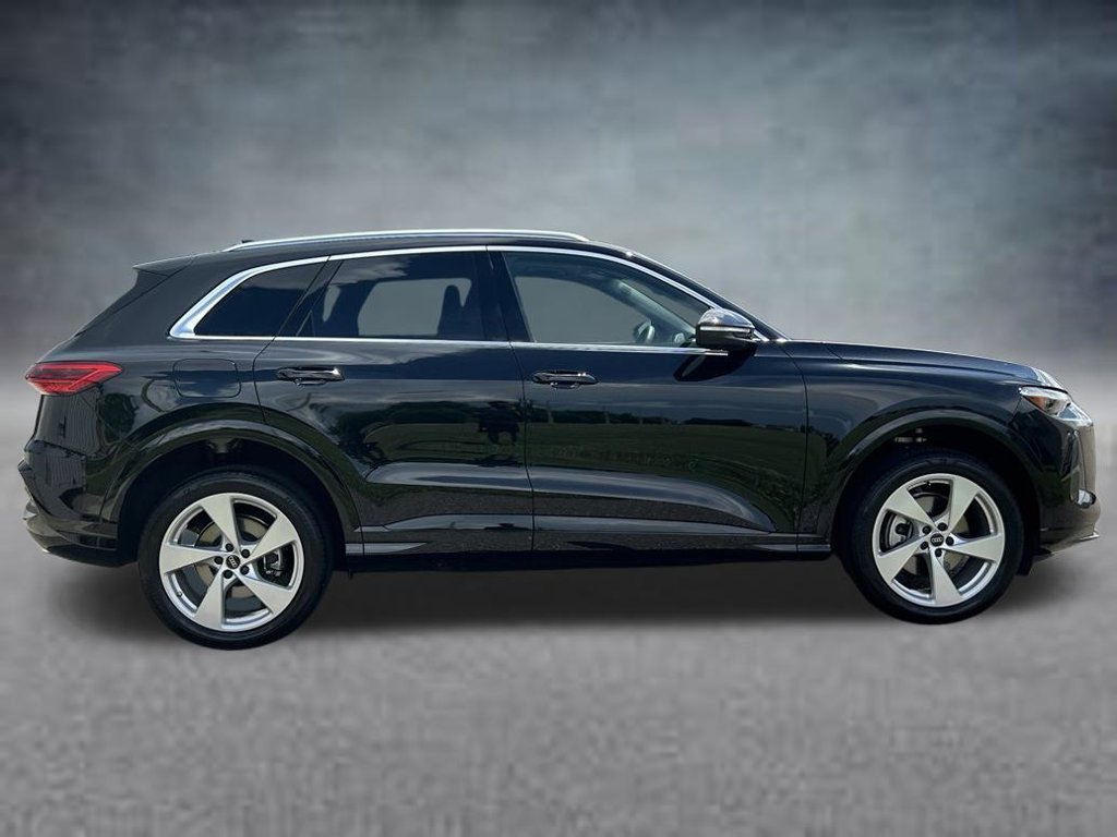 Certified 2025 Audi Q5 Premium Plus AWD/4WD image 6