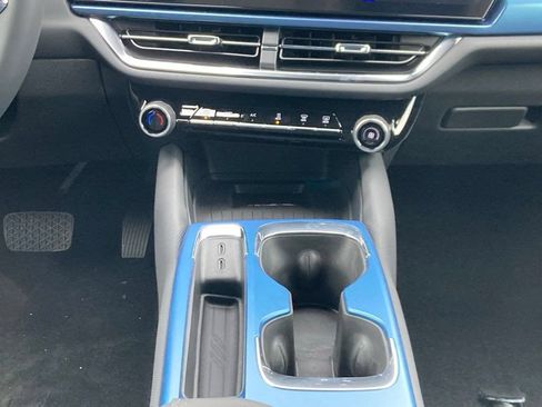 New 2026 Chevrolet Equinox EV LT AWD/4WD image 12