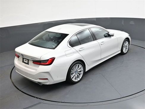 Used 2024 BMW 330e w/ Premium Package image 20