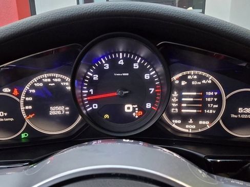 Used 2020 Porsche Panamera image 26