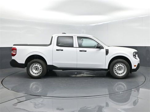 New 2026 Ford Maverick XL image 9