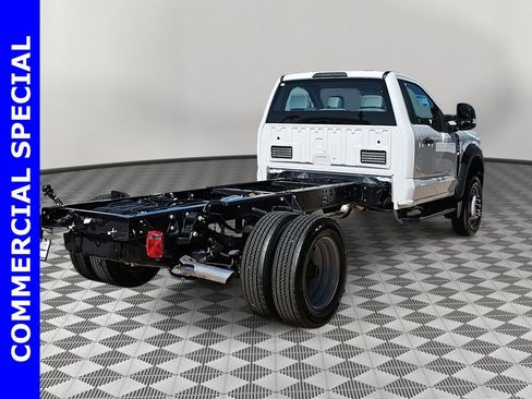 New 2025 Ford F550 4x4 Regular Cab Super Duty image 3