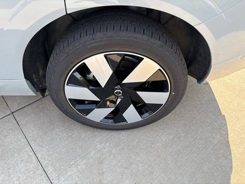 Certified 2025 Volvo XC60 T8 Plus w/ Protection Package Premier AWD/4WD image 14