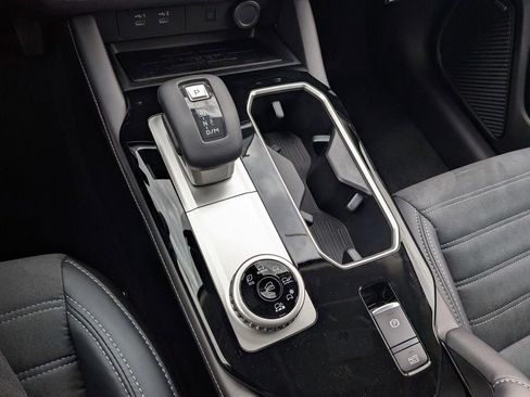 New 2026 Mitsubishi Outlander SE image 21