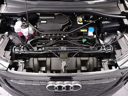 Used 2024 Audi Q4 e-tron Premium Plus w/ Premium Plus image 49