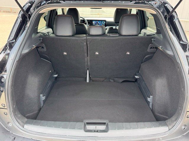 Used 2026 Nissan Kicks SR FWD image 7