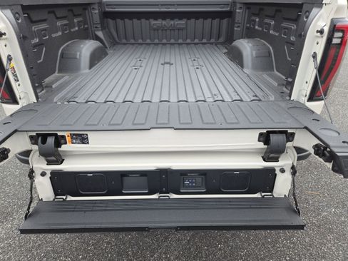 New 2026 GMC Sierra 2500 AT4X w/ AT4X AEV Edition image 29