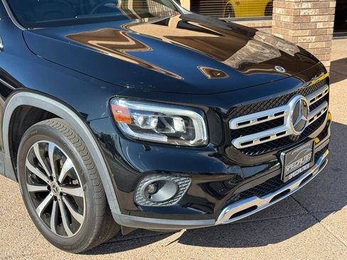Used 2022 Mercedes-Benz GLB 250 4MATIC w/ Premium Package Lite image 10
