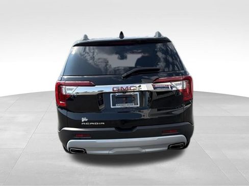 Used 2023 GMC Acadia SLE w/ Driver Convenience Package FWD image 4