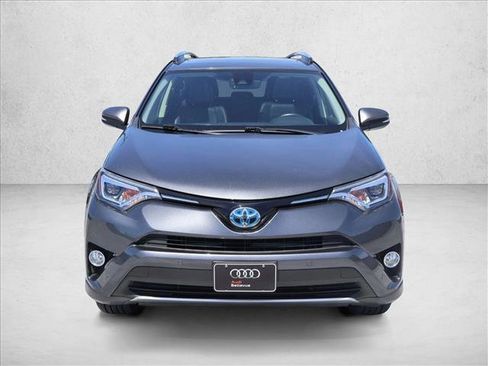 Used 2018 Toyota RAV4 Limited AWD/4WD image 2