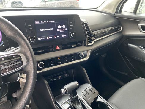 Used 2023 Kia Sportage LX AWD/4WD image 22