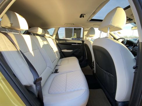 Certified 2021 Kia Seltos SX w/ SX Sunroof Package image 30