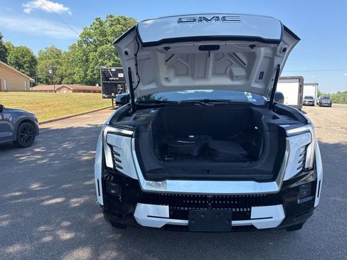 Used 2025 GMC Sierra EV Denali AWD/4WD image 33