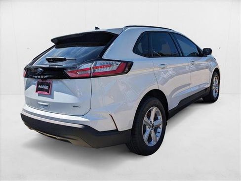 New 2024 Ford Edge SE image 2