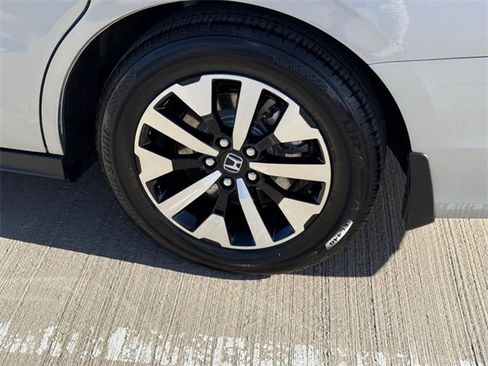 Used 2026 Honda Odyssey EX-L image 7