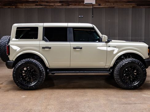 Used 2026 Ford Bronco Outer Banks image 11