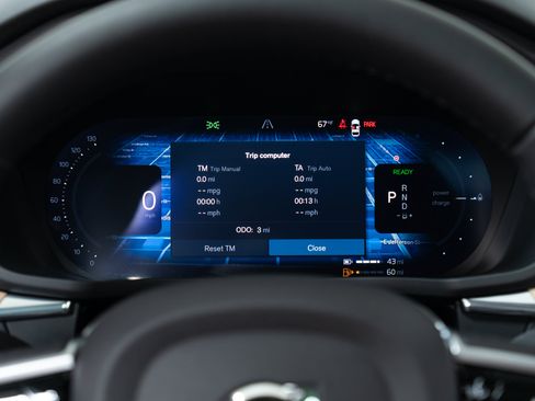 New 2026 Volvo XC60 T8 Plus w/ Climate Package AWD/4WD image 18