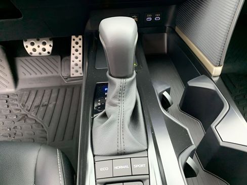 New 2026 Toyota Camry SE FWD image 22