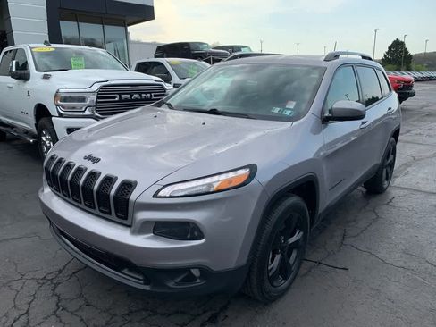 Used 2018 Jeep Cherokee Limited w/ High Altitude Package AWD/4WD image 9