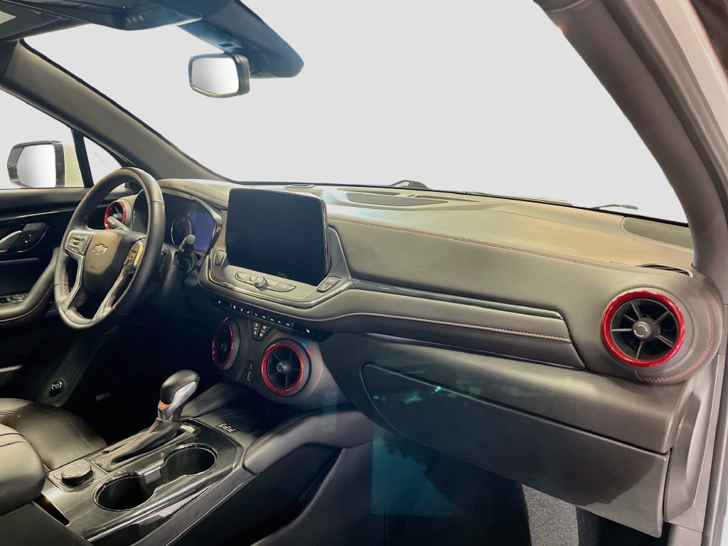 Used 2023 Chevrolet Blazer RS FWD image 29