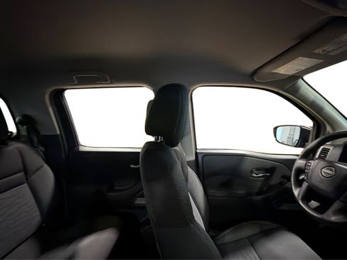 Used 2022 Nissan Frontier SV AWD/4WD image 41