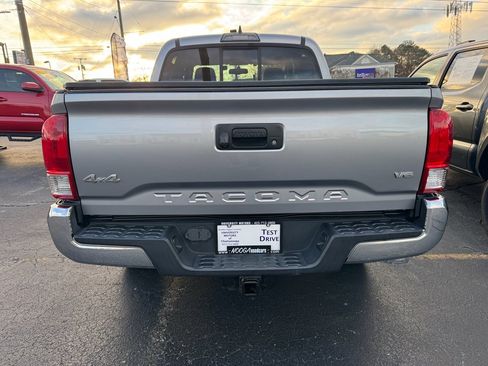 Used 2016 Toyota Tacoma SR5 image 12
