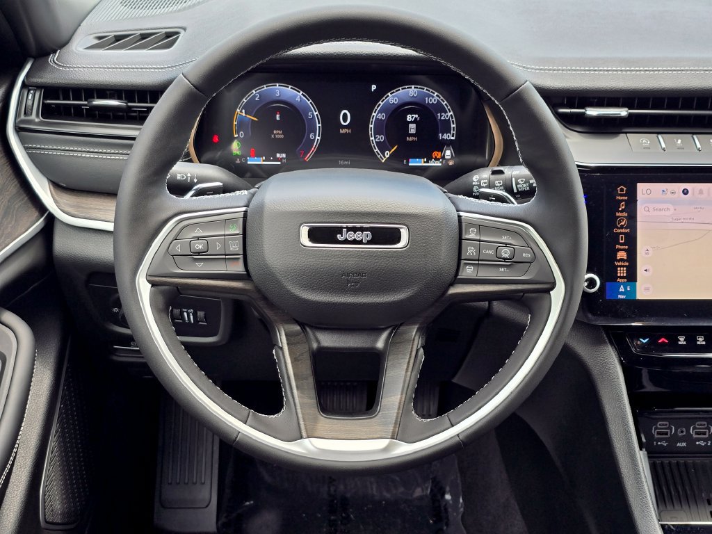 New 2026 Jeep Grand Cherokee Limited AWD/4WD image 7