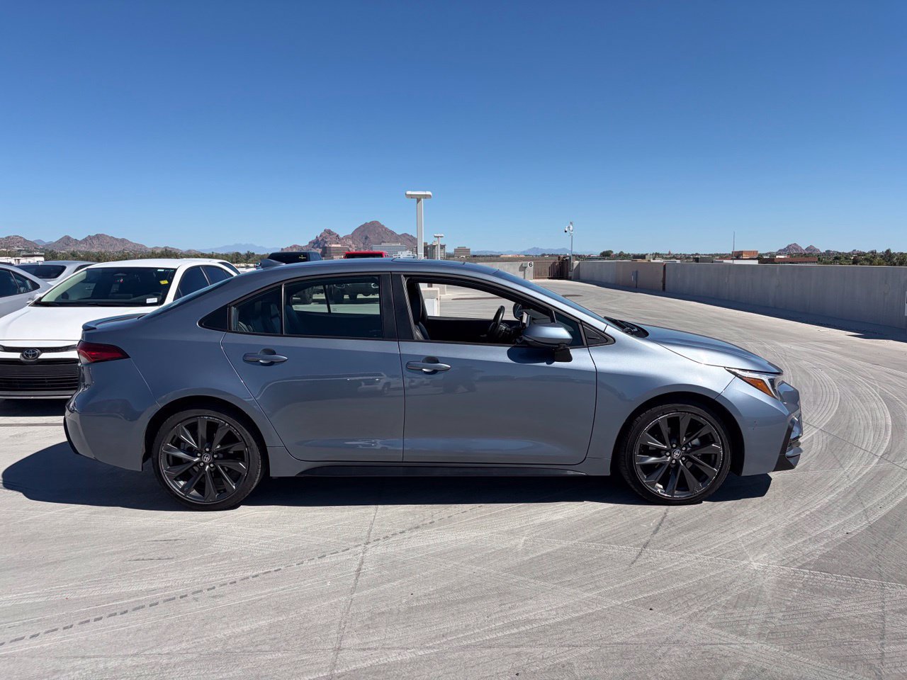 Used 2024 Toyota Corolla XSE FWD image 3