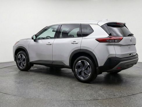 Used 2025 Nissan Rogue SV FWD image 6