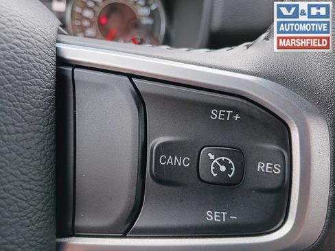 Used 2022 RAM 1500 Big Horn AWD/4WD image 15