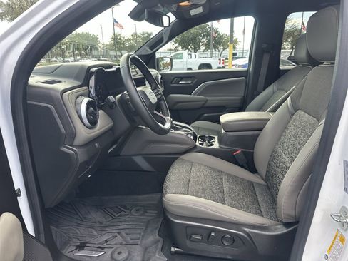 Used 2024 Chevrolet Colorado ZR2 image 16