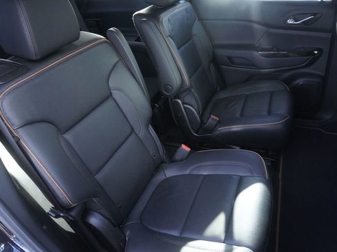 Used 2022 GMC Acadia AT4 w/ Preferred Package image 27