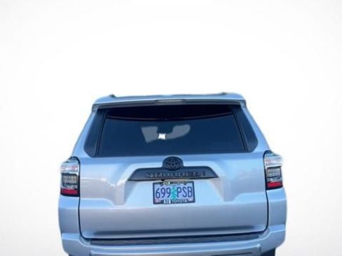 Used 2024 Toyota 4Runner TRD Off-Road Premium image 5