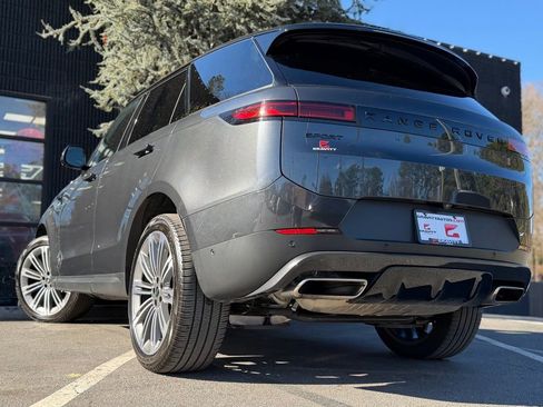 Used 2024 Land Rover Range Rover Sport SE image 20